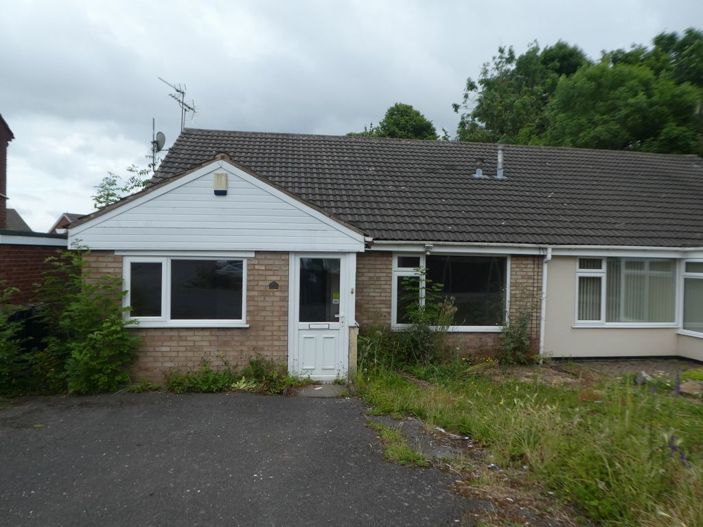 2 bed semi-detached bungalow for sale in Berkshire Close, Nuneaton CV10, £190,000