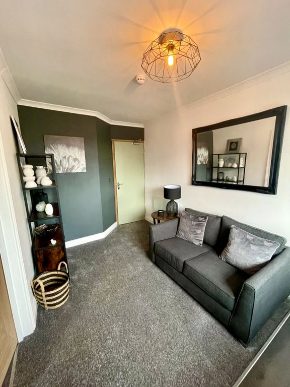 1 bed flat for sale in Flat 3, Willowbrook, Croft Pool, Bedworth CV12, £105,000