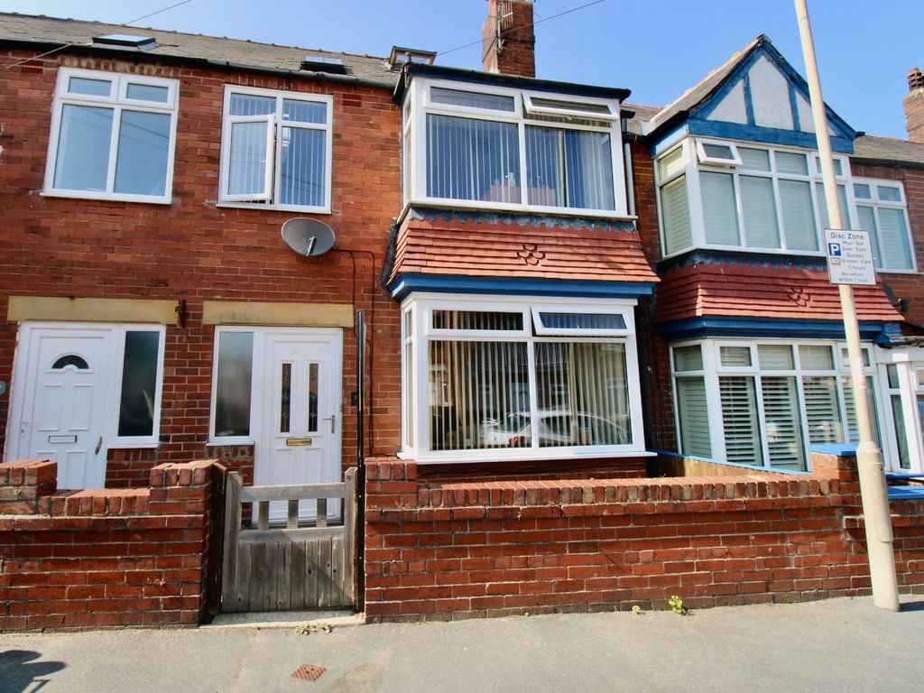 3 bed end terrace house for sale in Sandringham Street, Scarborough, North Yorkshire YO12, £145,000