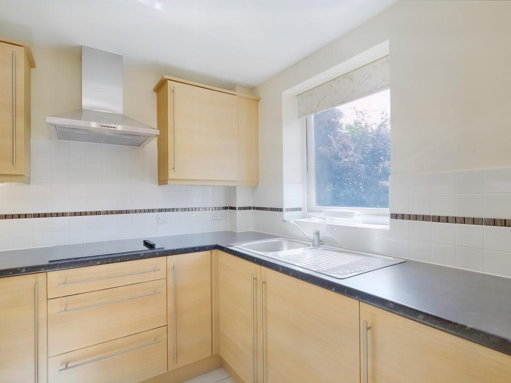 2 bed flat for sale in Dutton Court, Station Approach, Off Station Road, Cheadle Hulme, Cheadle SK8, £250,000