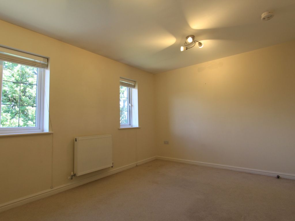 2 bed flat for sale in Morledge, Matlock DE4, £170,000