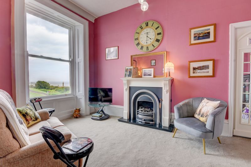 1 bed flat for sale in East Crescent, Whitby YO21, £225,000