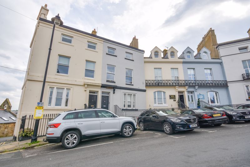 1 bed flat for sale in East Crescent, Whitby YO21, £225,000