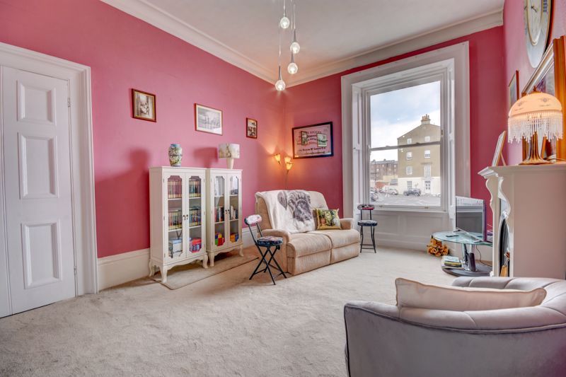 1 bed flat for sale in East Crescent, Whitby YO21, £225,000