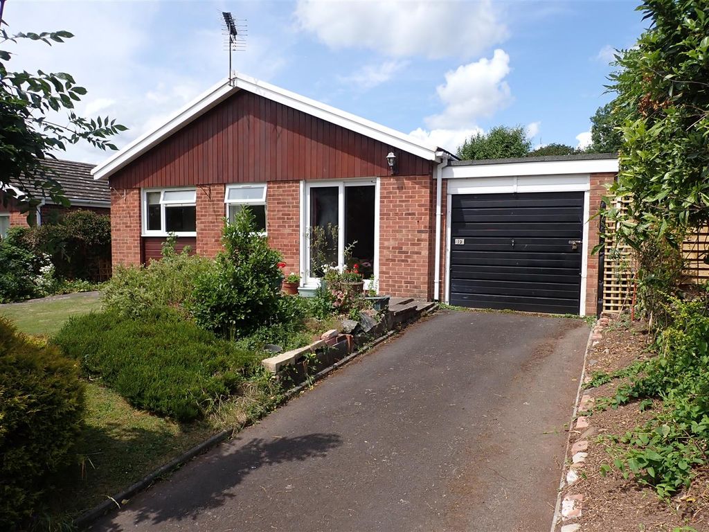 3 bed detached bungalow for sale in Bells Orchard, Almeley, Hereford HR3, £260,000