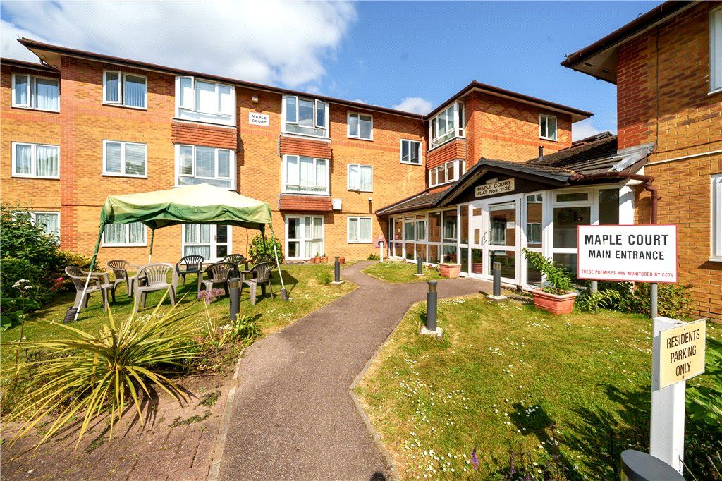 1 bed flat for sale in Maple Court, 9 Pinner Hill Road, Pinner HA5, £185,000