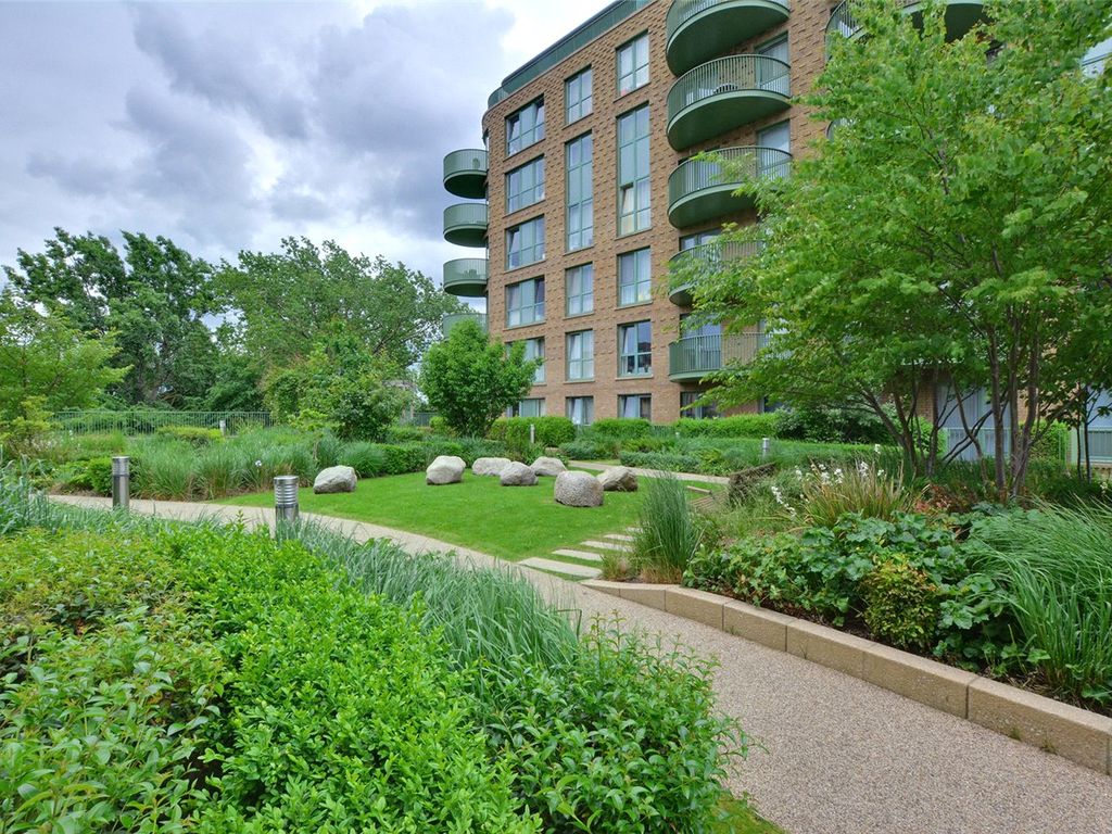 1 bed flat for sale in Maltby House, 18 Tudway Road, Blackheath, London SE3, £325,000