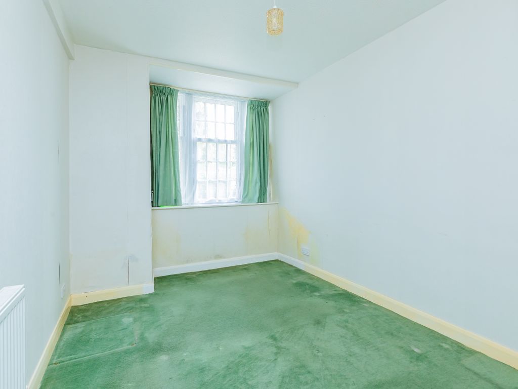 2 bed flat for sale in Priory Gardens, Shirehampton BS11, £260,000
