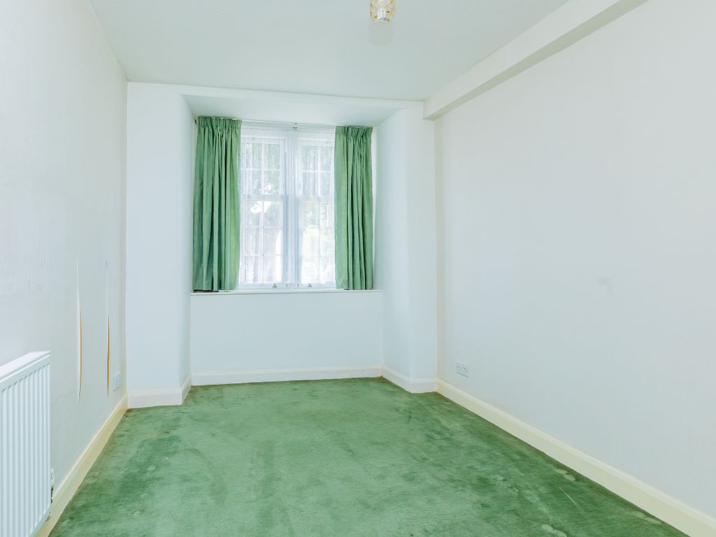 2 bed flat for sale in Priory Gardens, Shirehampton BS11, £260,000