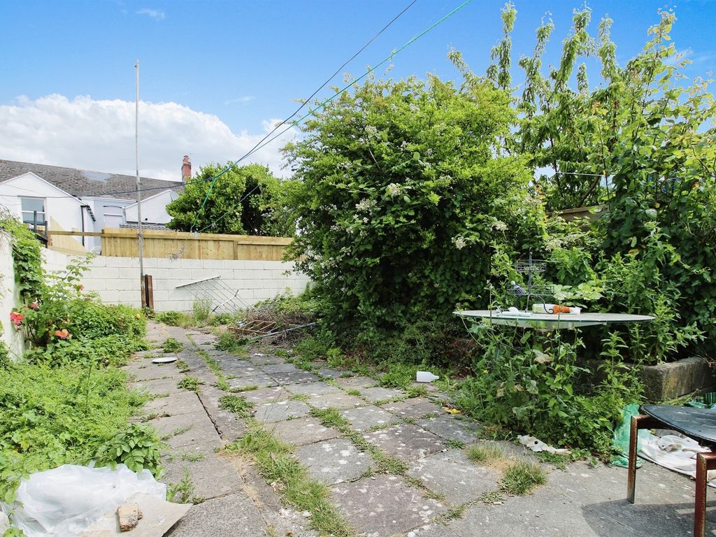 4 bed terraced house for sale in Ludlow Street, Cardiff CF11, £264,000