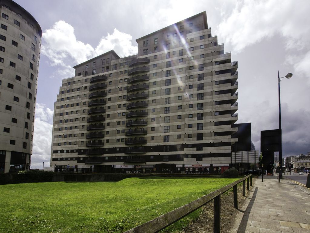 1 bed flat for sale in 2 Masshouse Plaza, Birmingham B5, £139,569