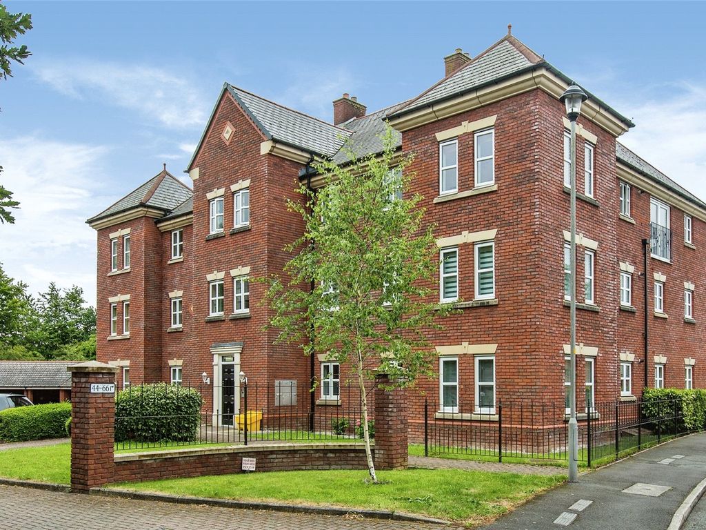2 bed flat for sale in Ladybank Avenue, Fulwood, Preston, Lancashire PR2, £110,000