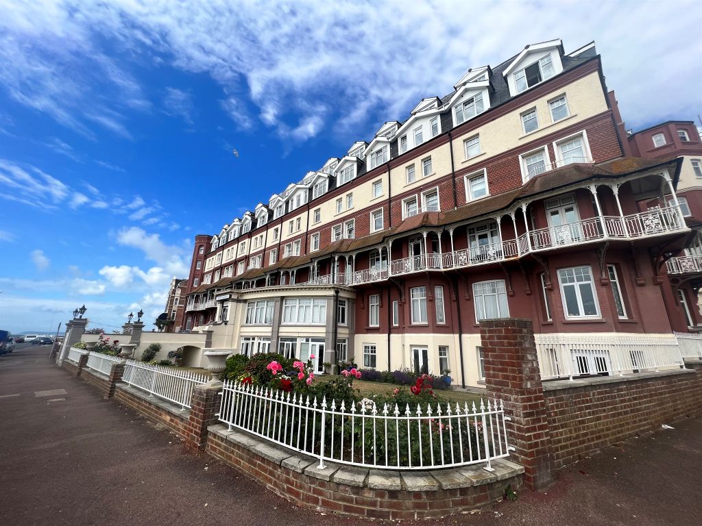 1 bed flat for sale in The Sackville, De La Warr Parade, Bexhill-On-Sea TN40, £104,950