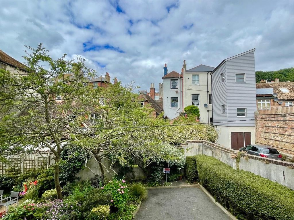 2 bed flat for sale in The Bourne, Hastings TN34, £145,000