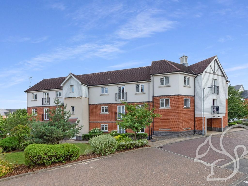 2 bed flat for sale in Apprentice Drive, Colchester CO4, £180,000