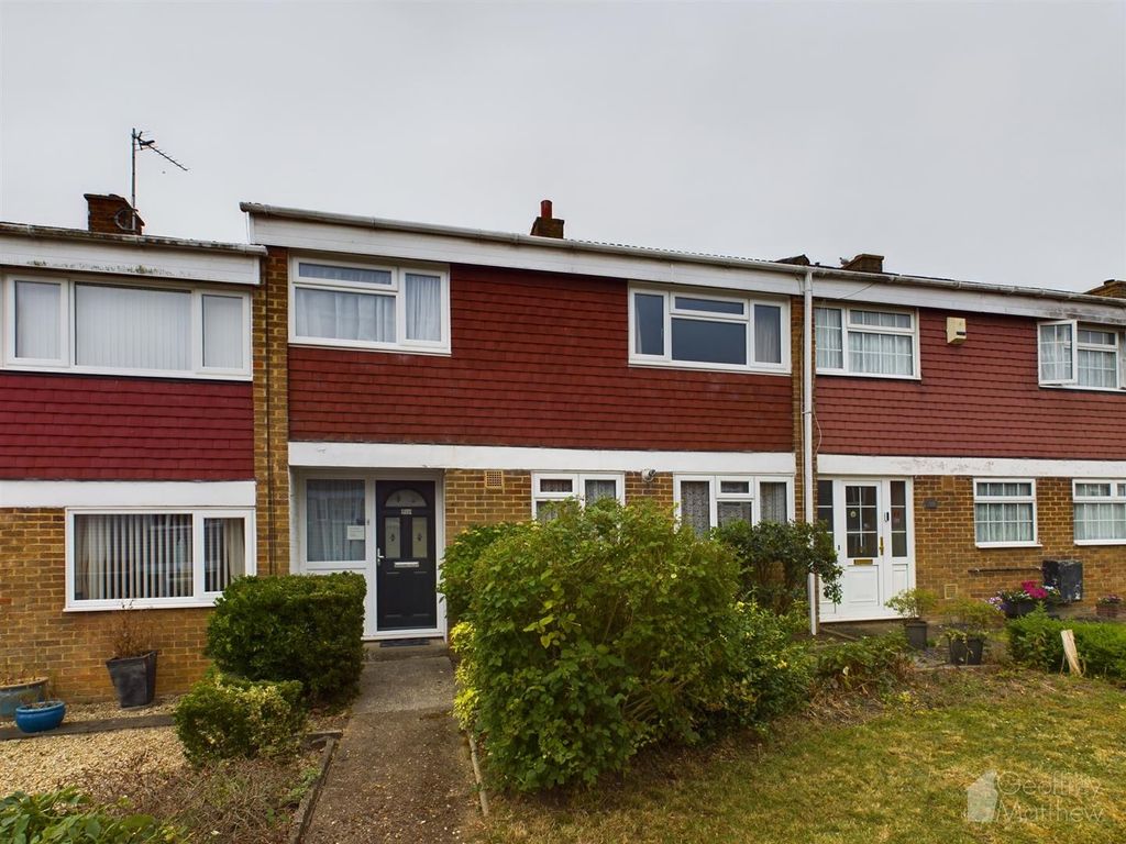 3 bed property for sale in Rundells, Harlow CM18, £310,000