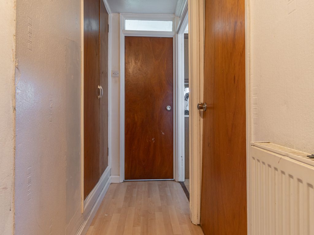 2 bed flat for sale in Greenacre, Edinburgh EH14, £115,000