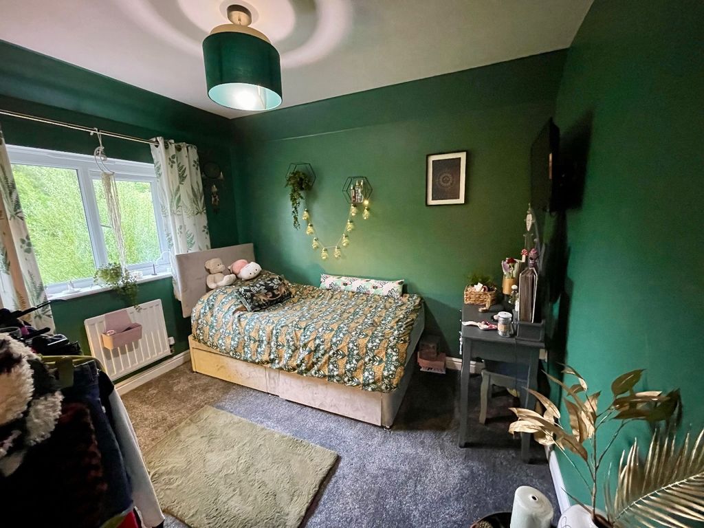 4 bed detached house for sale in Bryn Morgrug, Alltwen, Pontardawe, Swansea SA8, £335,000