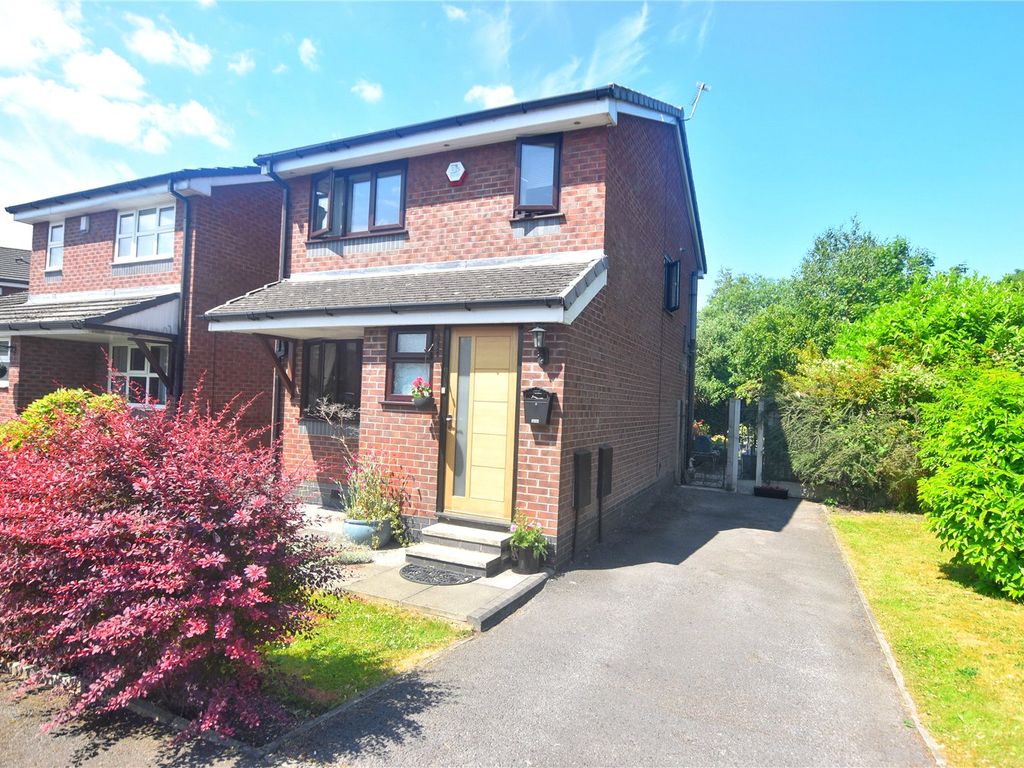 3 bed detached house for sale in Dane Bank, Middleton, Manchester M24, £235,000