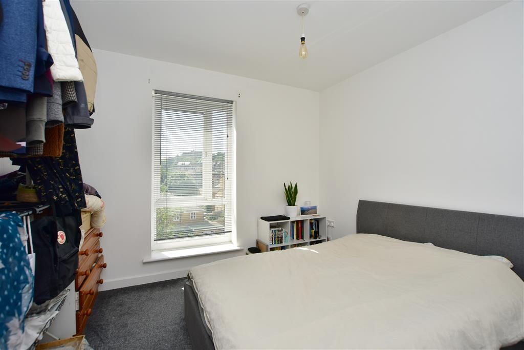 1 bed flat for sale in High Street, Rochester, Kent ME1, £160,000