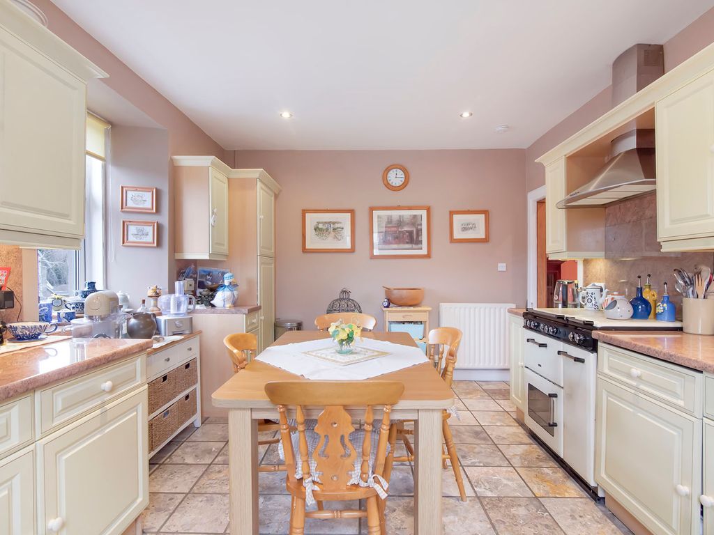 2 bed flat for sale in Home Street, Aberfeldy PH15, £220,000