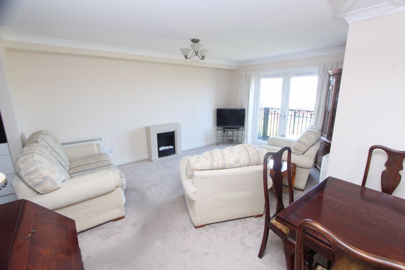 2 bed flat for sale in Rhos Promenade, Rhos On Sea, Colwyn Bay LL28, £189,950