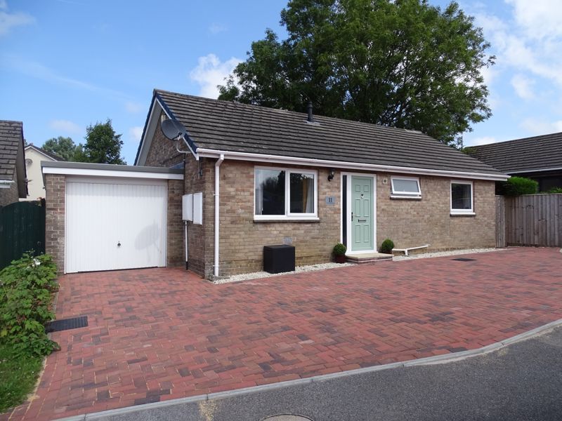 3 bed bungalow for sale in Little Treloweth, Pool, Redruth TR15, £310,000