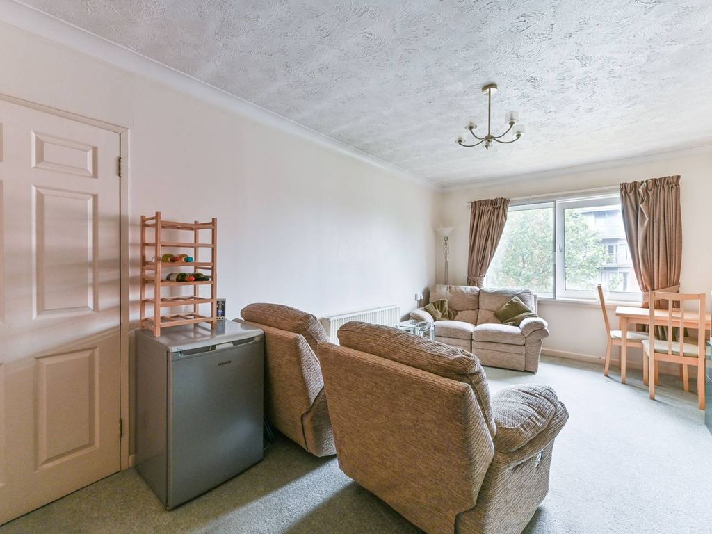 1 bed flat for sale in Fairfield Path, Central Croydon, Croydon CR0, £110,000