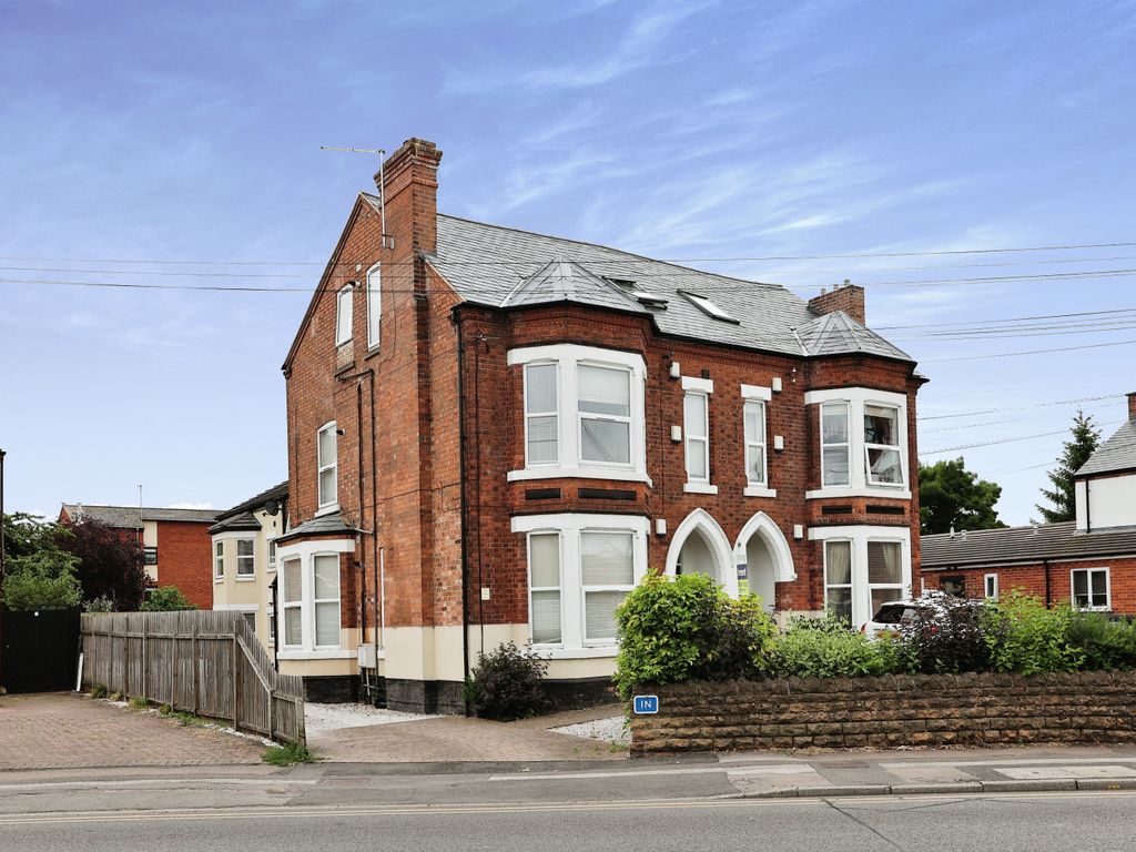 2 bed flat for sale in Melton Road, West Bridgford, Nottingham, Nottinghamshire NG2, £160,000