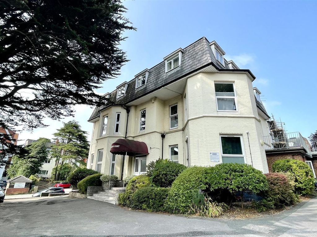 2 bed flat for sale in Boscombe Spa Road, Boscombe, Bournemouth BH5, £175,000
