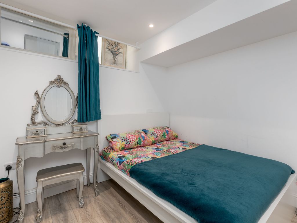 2 bed flat for sale in 4/1 Carrubbers Close, 135 High Street, Edinburgh EH1, £250,000