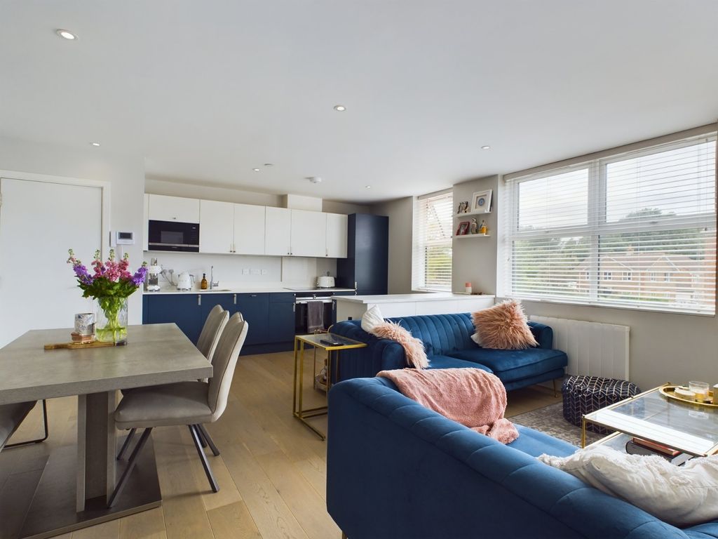 1 bed flat for sale in Nexus, Gogmore Lane, Chertsey, Surrey KT16, £249,950