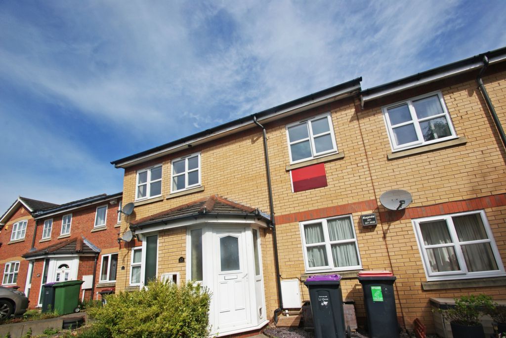 2 bed flat for sale in St Giles Close, Wellington TF1, £99,995