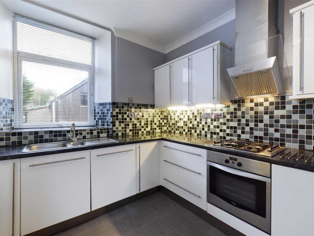 2 bed flat for sale in Waterside Street, Strathaven ML10, £100,000