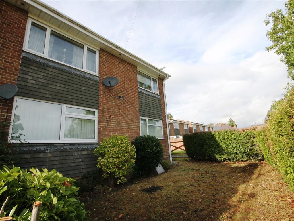 2 bed flat for sale in Thistleflat Road, Crook DL15, £65,000