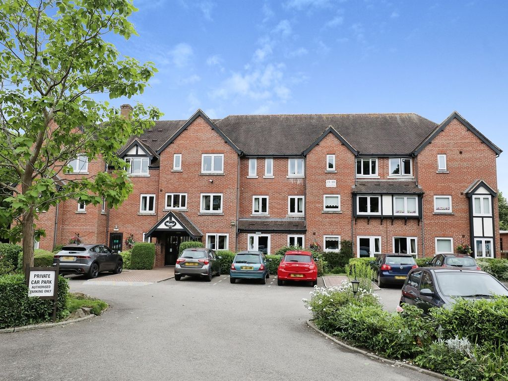 2 bed property for sale in Swan Court, Banbury Road, Stratford-Upon-Avon CV37, £140,000