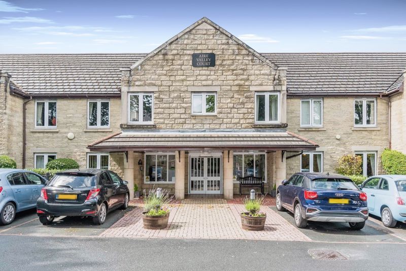 1 bed flat for sale in Aire Valley Court, Bingley BD16, £120,000