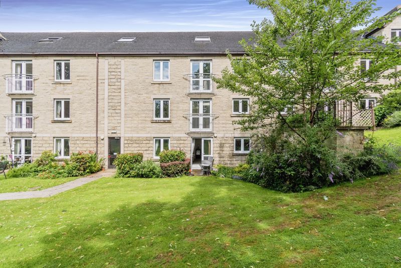 1 bed flat for sale in Aire Valley Court, Bingley BD16, £120,000