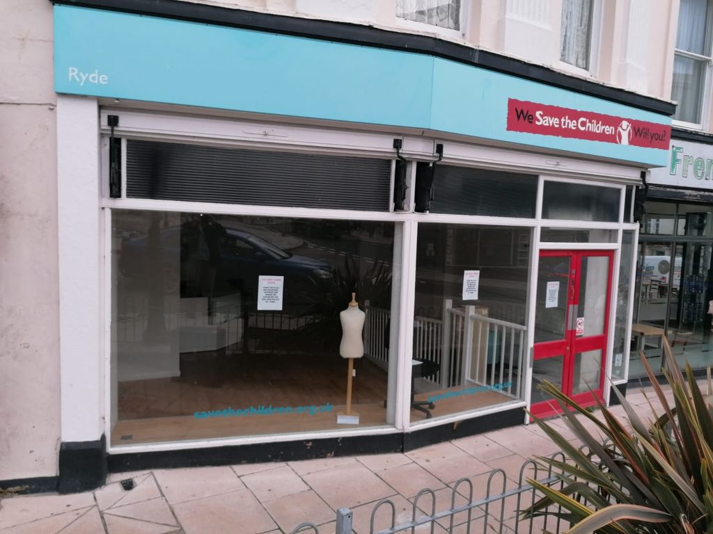 Retail premises for sale in St. Thomas Square, Ryde PO33, £125,000