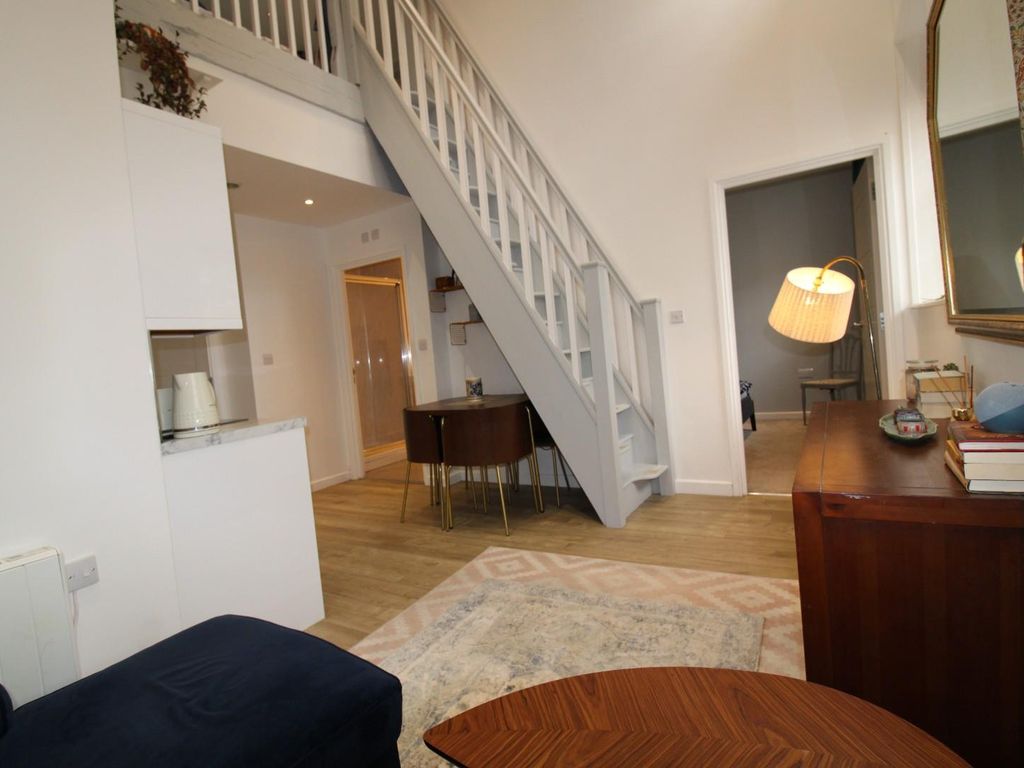 2 bed flat for sale in The Old Brewery, Lawford Street, Bristol BS2, £250,000