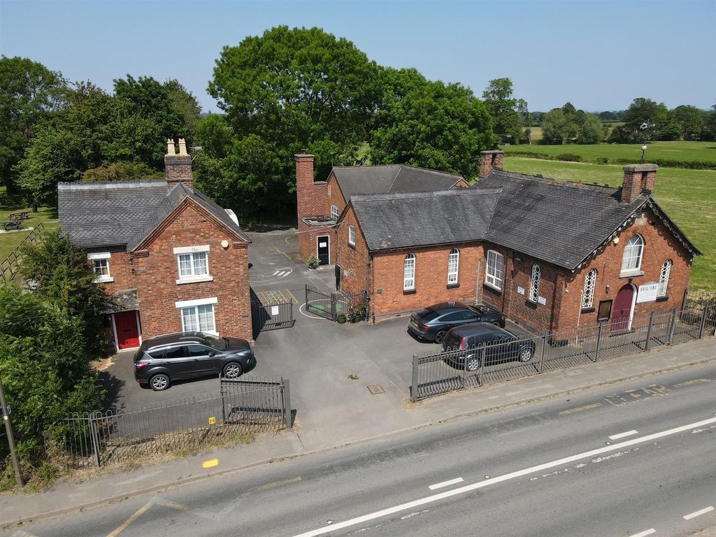 Commercial property for sale in Woore Road, Buerton, Crewe CW3, £500,000