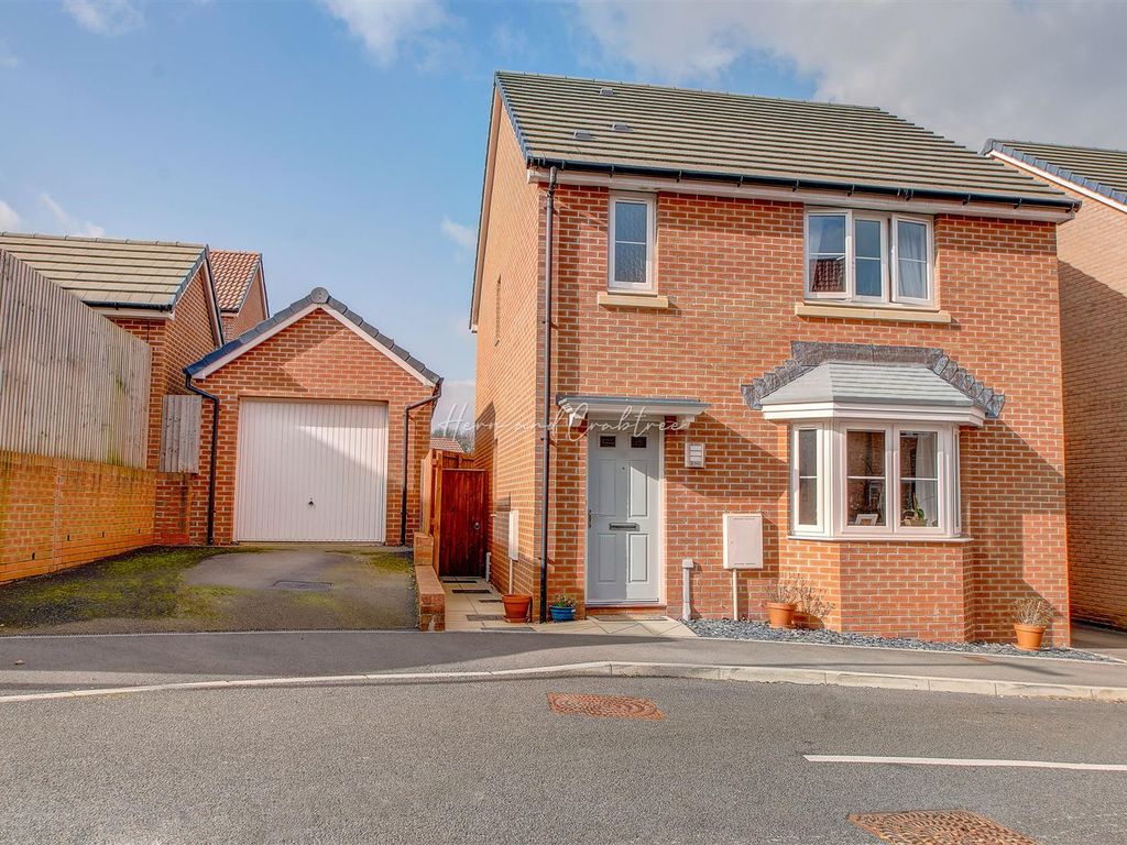 3 bed detached house for sale in Picca Close, St Lythans Park, Culverhouse Cross, Cardiff CF5, £300,000