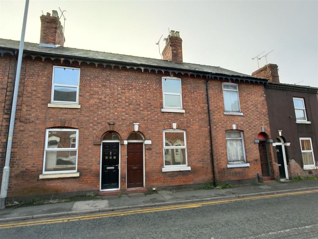 2 bed terraced house for sale in Wistaston Road, Crewe CW2, £80,000