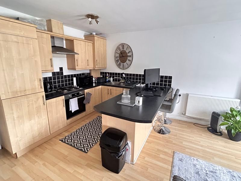 1 bed flat for sale in Tamworth Road, Tamworth B78, £73,750