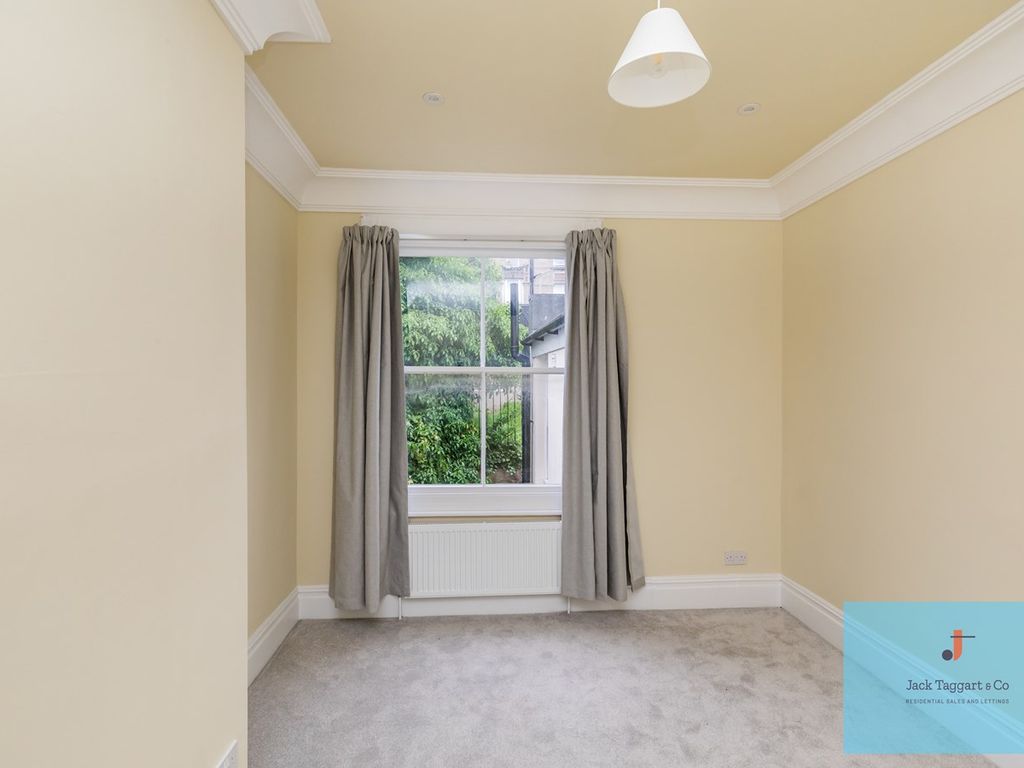 1 bed flat for sale in Inwood Crescent, Brighton BN1, £275,000