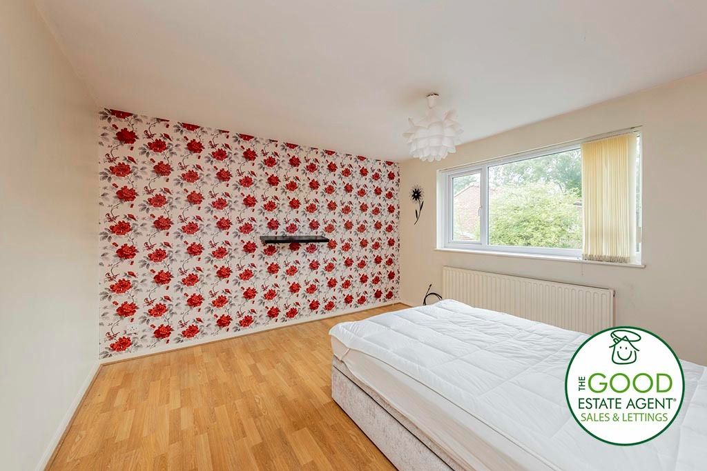 2 bed terraced house for sale in Blackden Walk, Wilmslow SK9, £190,000