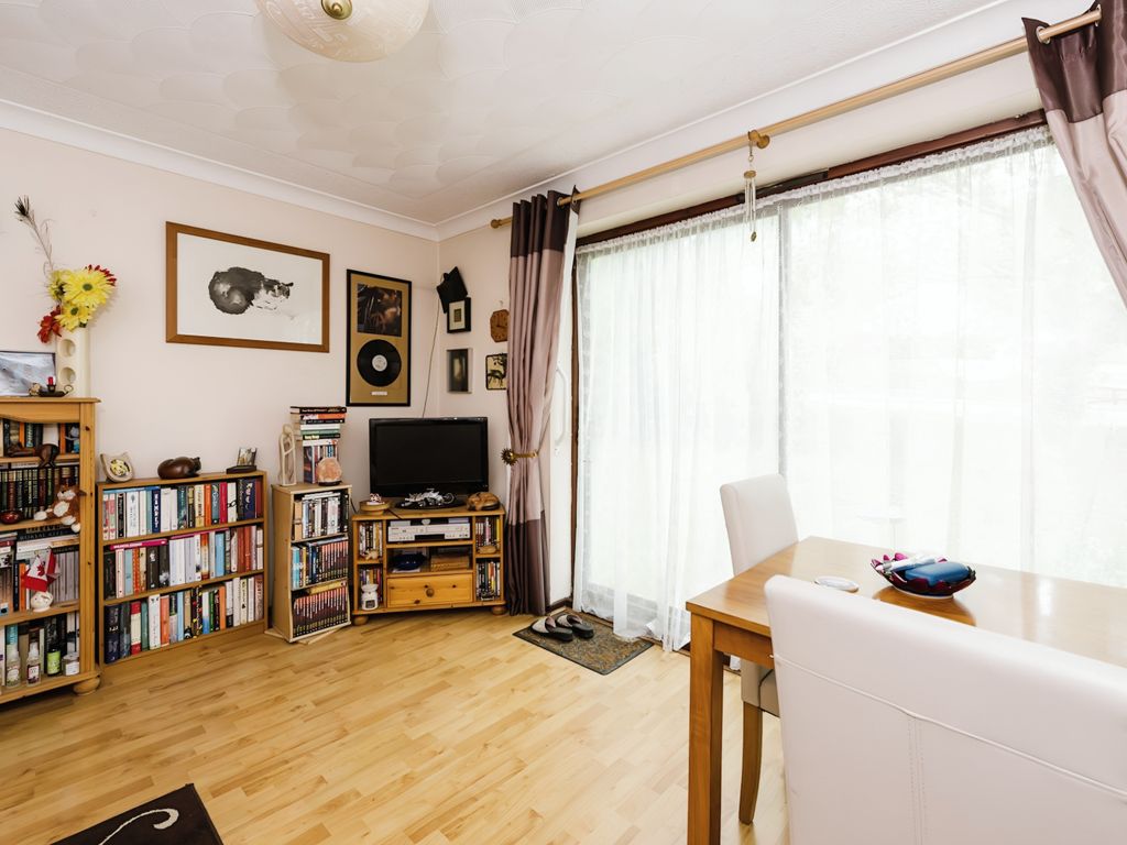 2 bed flat for sale in Roswell View, Ely, Cambridgeshire CB7, £180,000