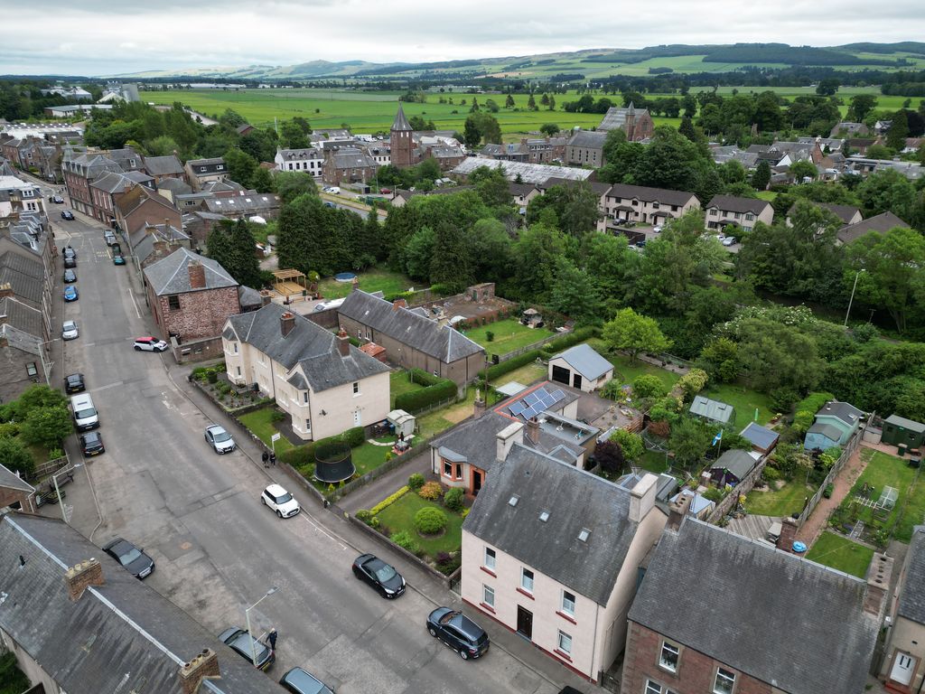 4 bed flat for sale in George Street, Coupar Angus, Blairgowrie PH13, £145,000
