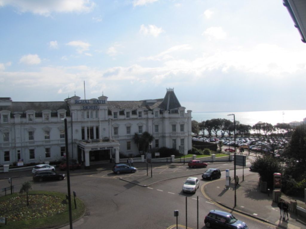 1 bed flat for sale in Hinton Road, Bournemouth BH1, £149,950
