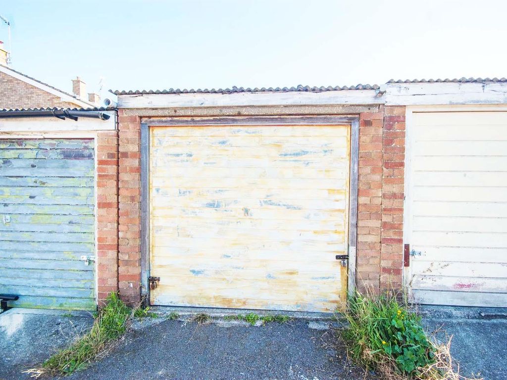 Parking/garage for sale in Meon Close, Springfield, Chelmsford CM1, £13,000